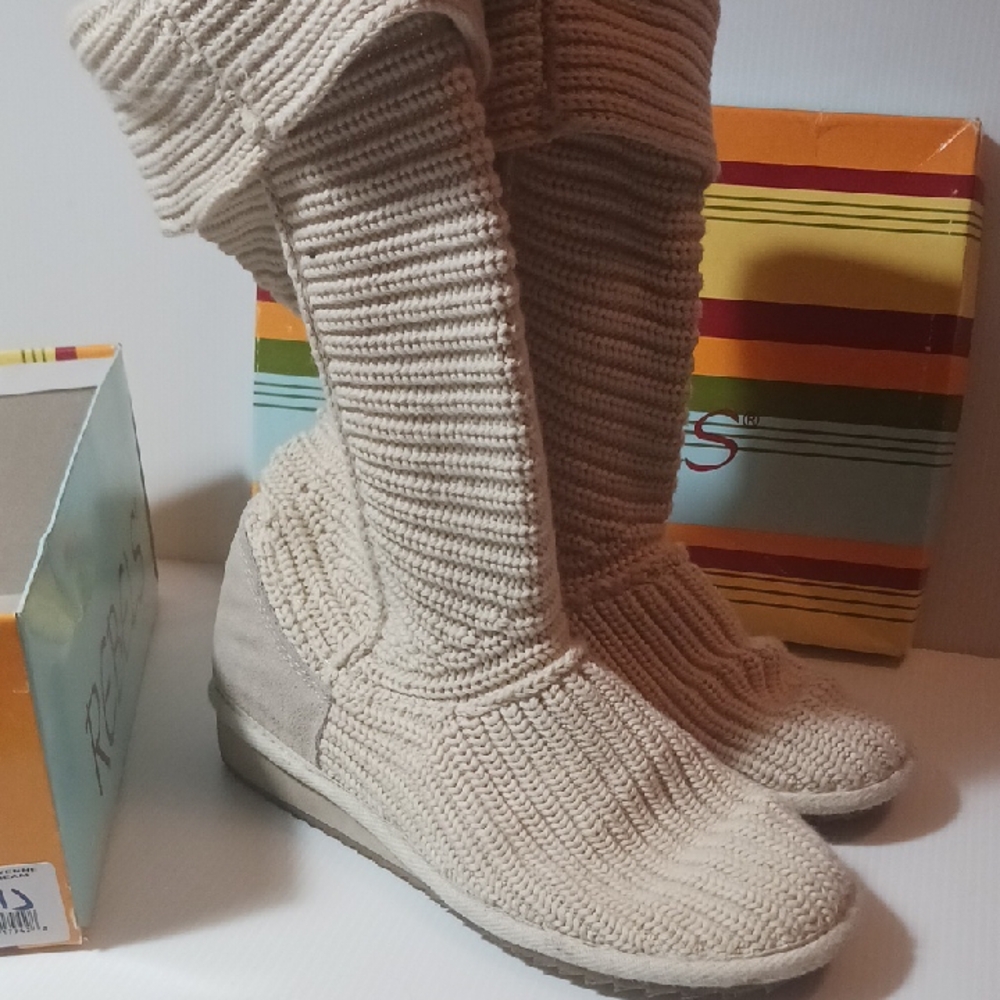 Rebels "Cayenne" Cream Color Boots Size 7.5 With Original Box